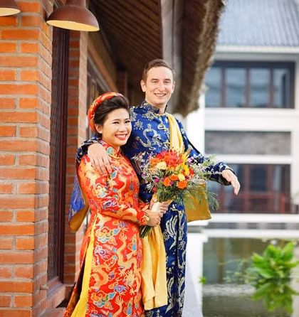 Nhung pha noi tieng Viet cua re Tay khien ca nha vo 