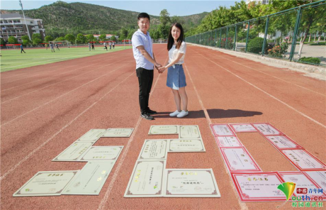 Yêu kiểu con nhà người ta: 4 năm Đại học nhận 137 bằng khen chứng nhận nhờ học quá giỏi - Ảnh 3 Yeu kieu con nha nguoi ta: 4 nam Dai hoc nhan 137 bang khen chung nhan nho hoc qua gioi - Anh 3