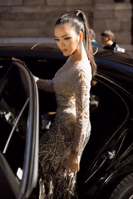 Ly Nha Ky gay bat ngo voi ve dep huyen bi tua Cleopatra tai Cannes - Anh 13