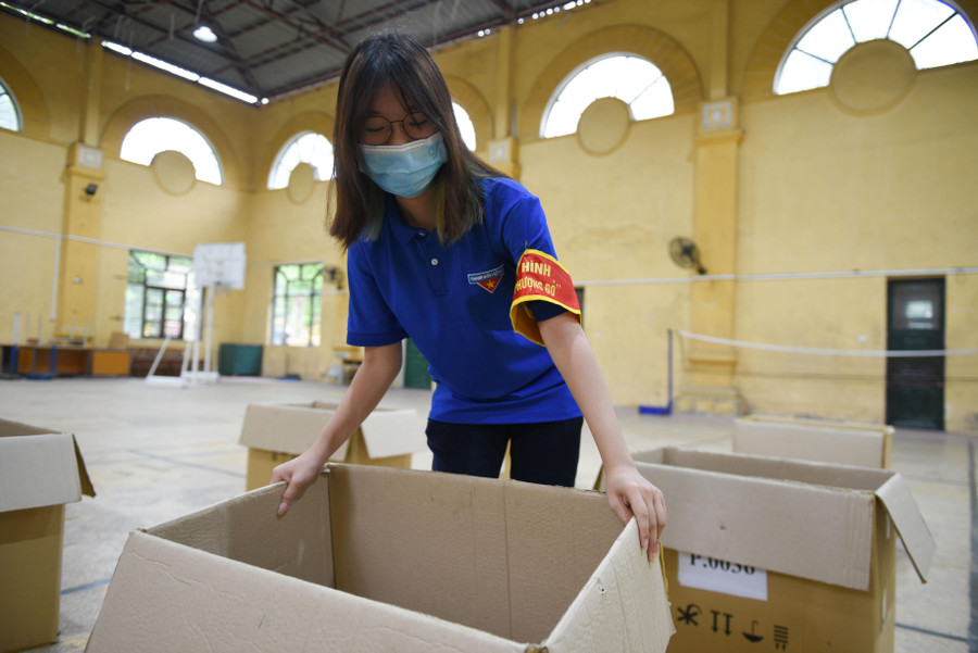 Phòng để đồ cho thí sinh được xếp và bố trí theo đúng quy định.