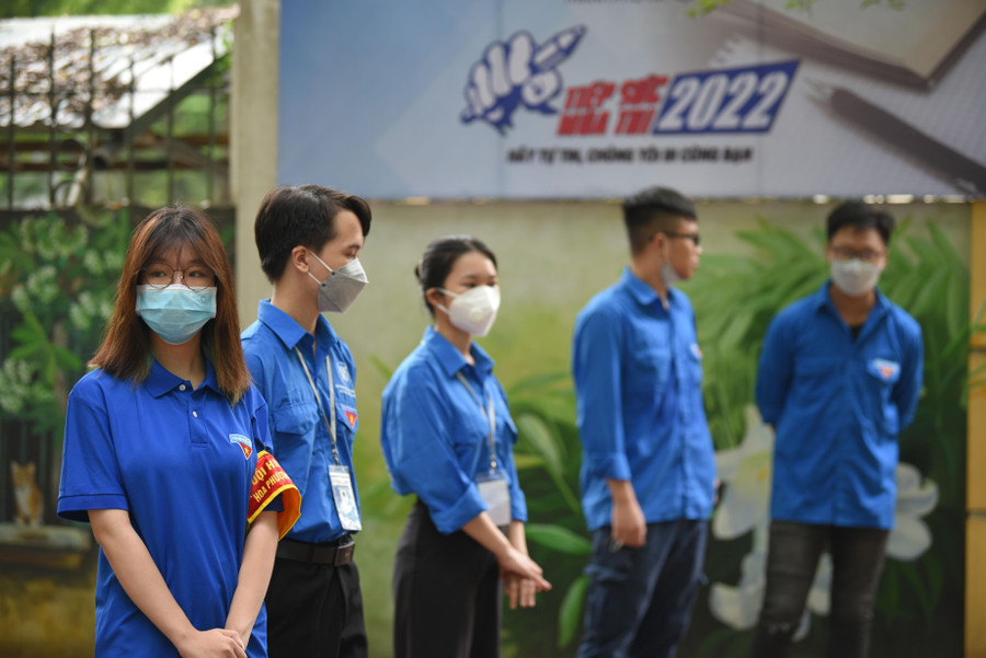 Tình nguyện viên sẽ được xếp theo các vị trí cố định để hướng dẫn thí sinh.