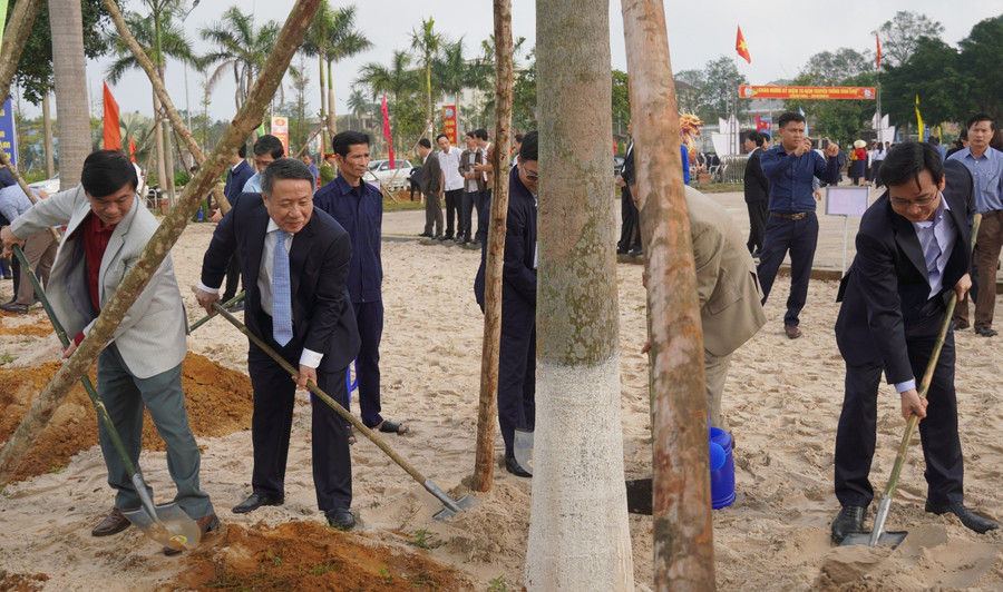 Quảng Trị phát động Tết trồng cây Xuân Giáp Thìn 2024.