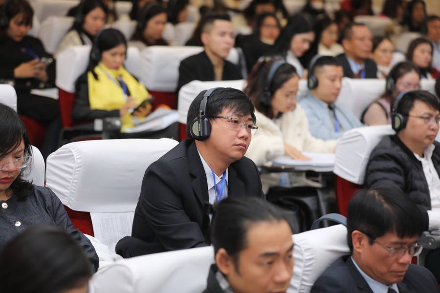 Các chuyên gia tham dự hội thảo. Các chuyên gia tham dự hội thảo.