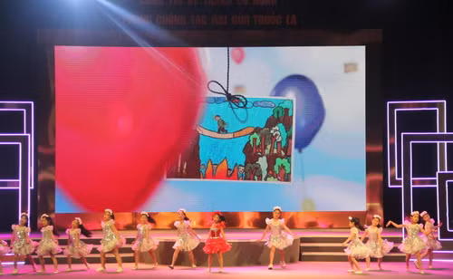 Chương trinh văn nghệ chào mừng Lễ phát động