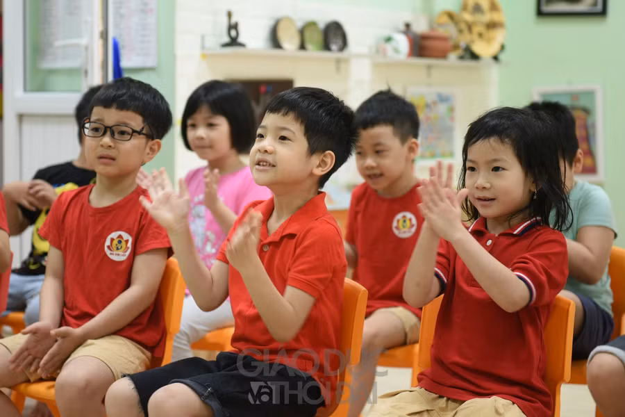 Trò vui, cô mừng trong ngày đầu tiên trẻ mầm non tới trường ảnh 15