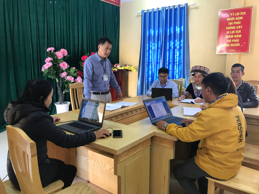 Một buổi sinh hoạt chuyên môn của giáo viên Trường PTDT bán trú THCS Khao Mang