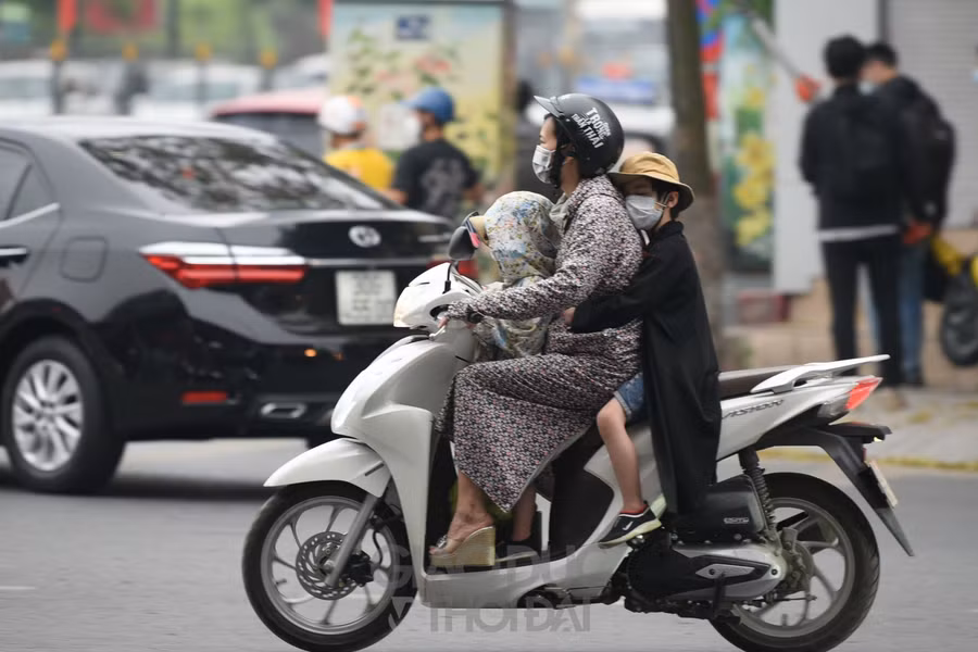 Người dân đổ về Thủ đô sau kỳ nghỉ lễ, nhiều tuyến đường ùn tắc kéo dài ảnh 9