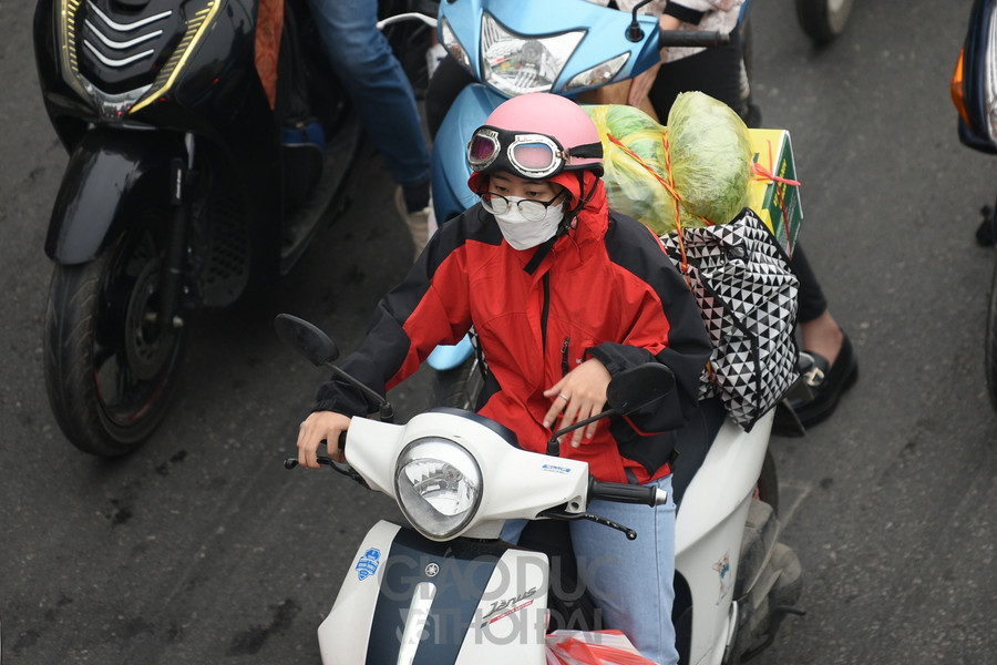 Người dân đổ về Thủ đô sau kỳ nghỉ lễ, nhiều tuyến đường ùn tắc kéo dài ảnh 11