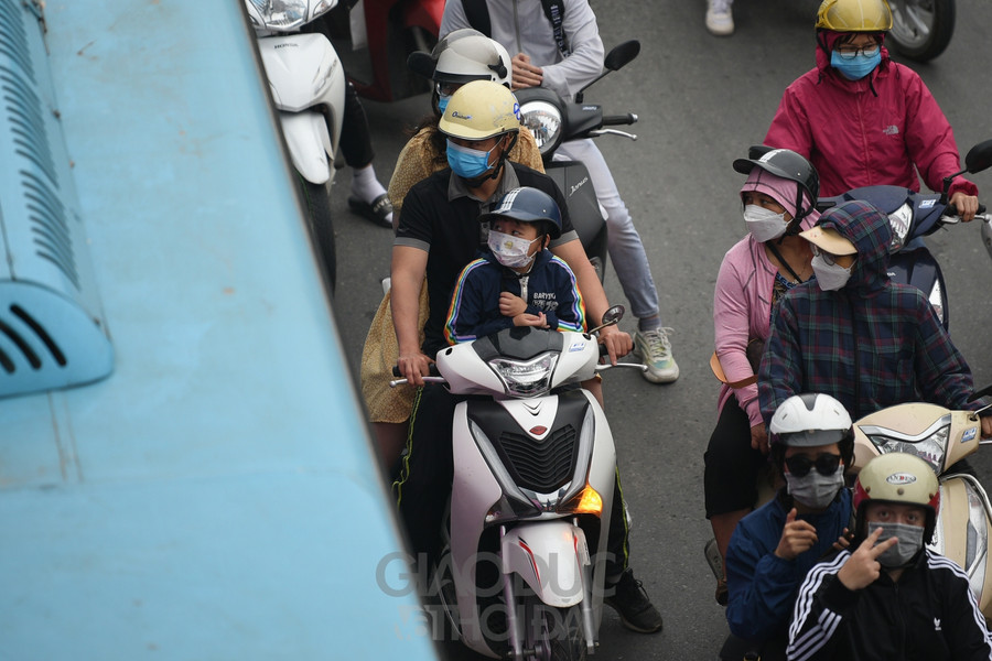 Người dân đổ về Thủ đô sau kỳ nghỉ lễ, nhiều tuyến đường ùn tắc kéo dài ảnh 8