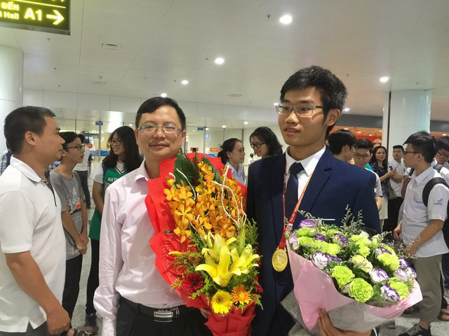 Đinh Quang Hiếu-“chàng trai vàng” của Hóa học Việt Nam Đinh Quang Hiếu-“chàng trai vàng” của Hóa học Việt Nam