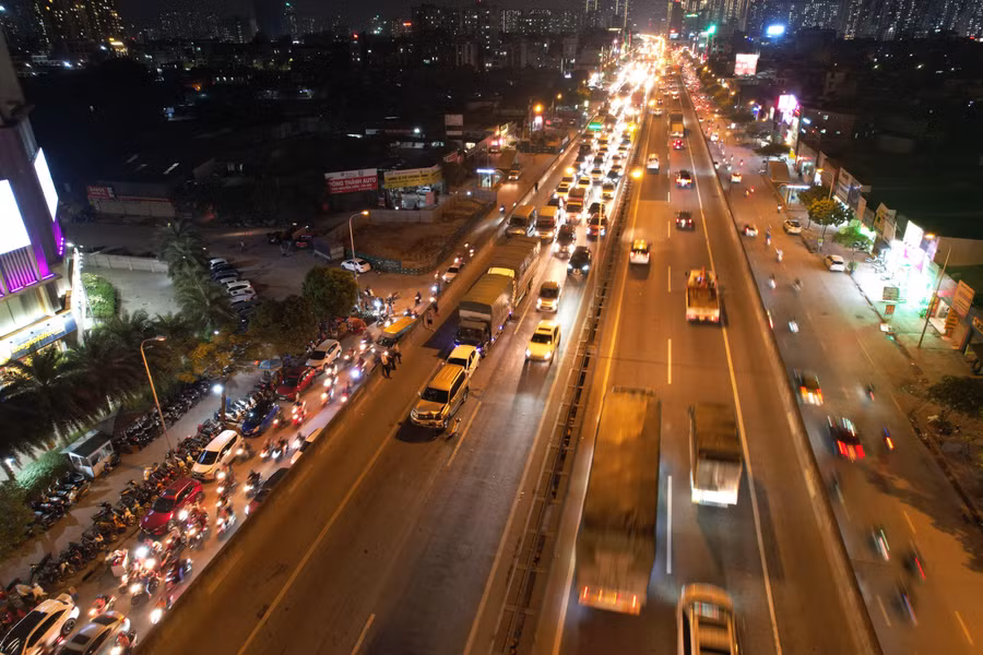 2 xe hư hỏng nhẹ đã chủ động rời khỏi hiện trường.