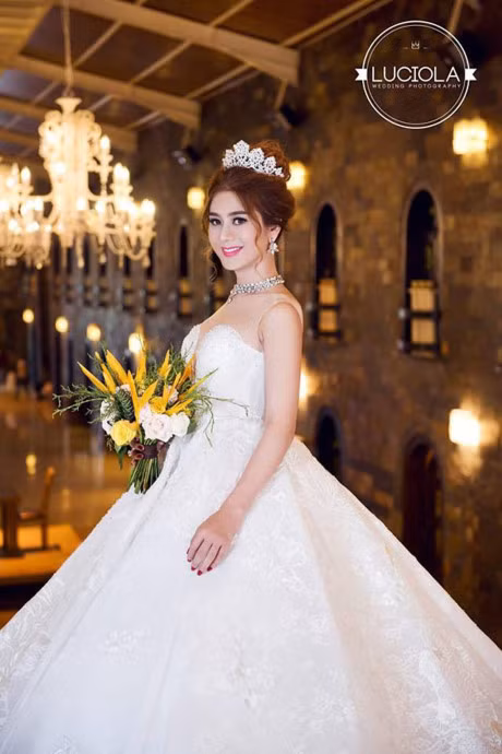 Bo anh cuoi tuyet dep cua Lam Chi Khanh va 