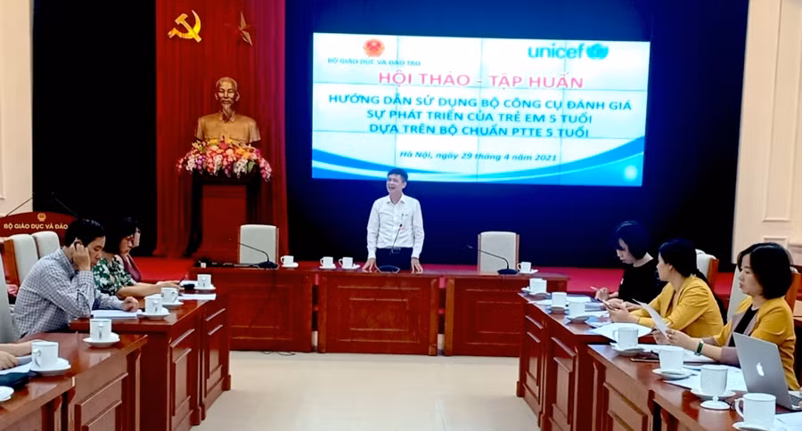 PGS.TS Nguyễn Bá Minh - Vụ trưởng Vụ GDMN phát biểu kết luận Hội nghị