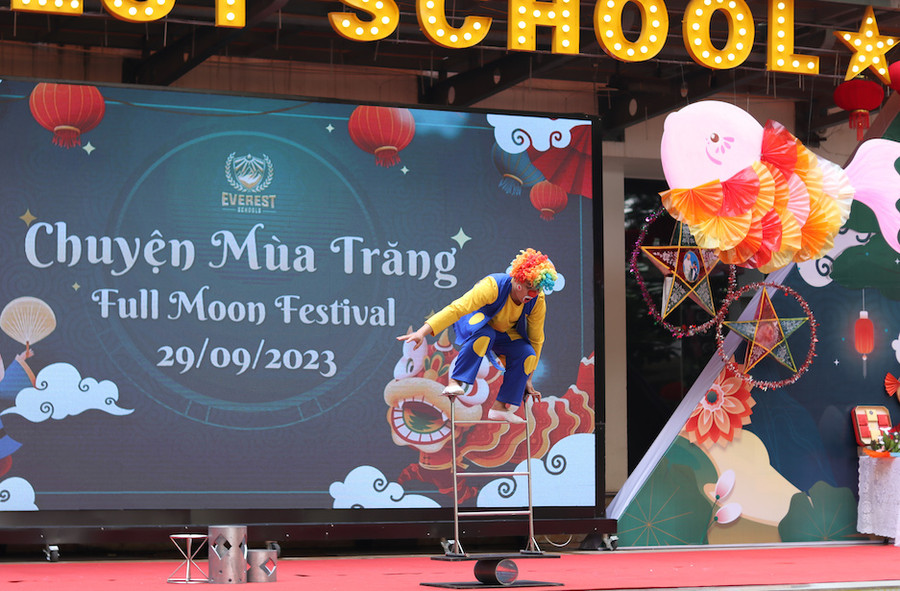 Các tiết mục được dàn dựng công phu, tạo sức hấp dẫn lớn cho ngày hội "Chuyện mùa Trăng".