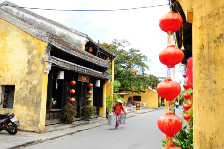 Lạc lối giữa những ngôi nhà nhuộm sắc vàng ở Hội An - Ảnh 7 Lac loi giua nhung ngoi nha nhuom sac vang o Hoi An - Anh 7