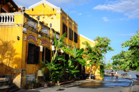 Lạc lối giữa những ngôi nhà nhuộm sắc vàng ở Hội An - Ảnh 1 Lac loi giua nhung ngoi nha nhuom sac vang o Hoi An - Anh 1