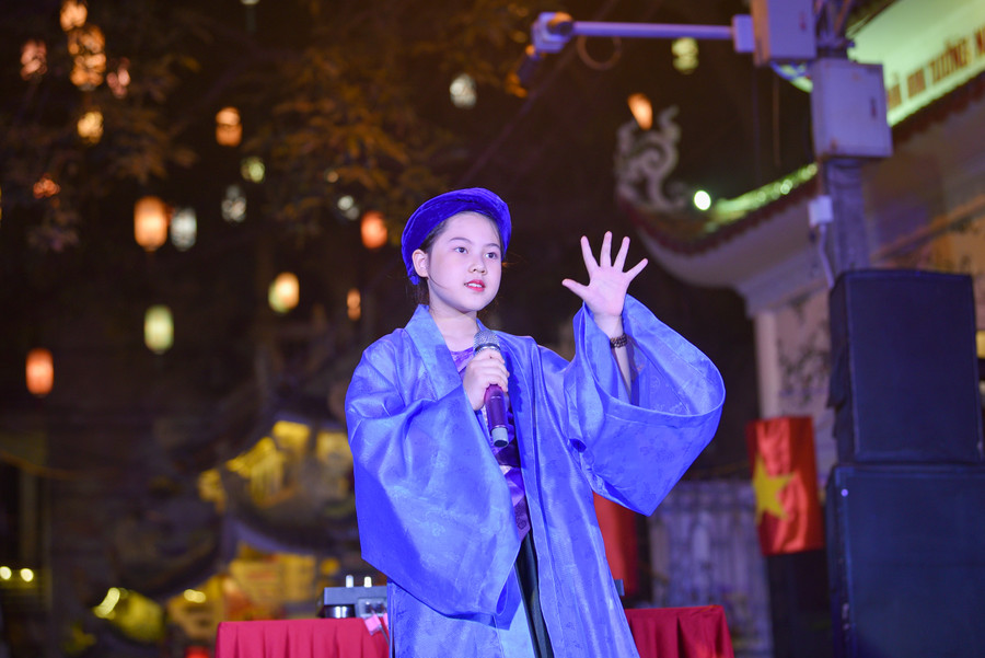 Chương trình diễn ra tại Sân khấu ngã tư phố Ngũ Xã, Nguyễn Khắc Hiếu. Chương trình diễn ra tại Sân khấu ngã tư phố Ngũ Xã, Nguyễn Khắc Hiếu.