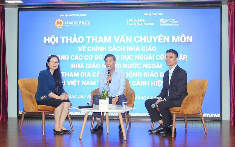Lãnh đạo Cục Nhà giáo và Cán bộ quản lý giáo dục, Công đoàn Giáo dục Việt Nam, Trường Đại học Hoa Sen điều hành hội thảo. Lãnh đạo Cục Nhà giáo và Cán bộ quản lý giáo dục, Công đoàn Giáo dục Việt Nam, Trường Đại học Hoa Sen điều hành hội thảo.