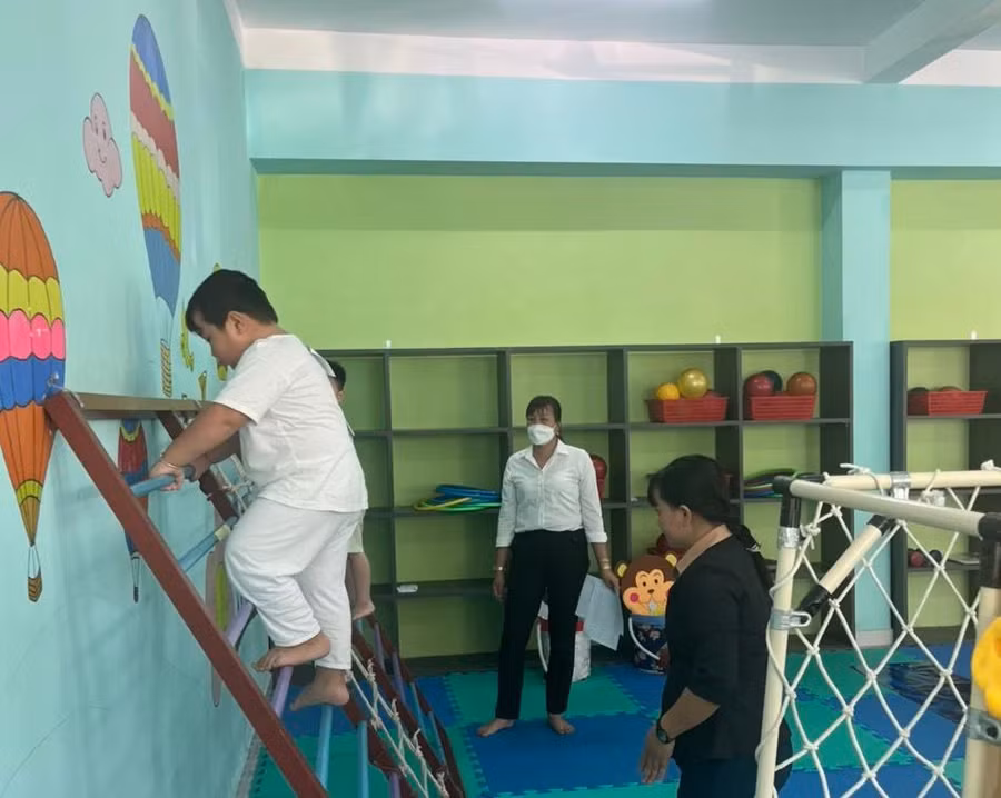 Trẻ hào hứng tự tin tham gia các hoạt động.