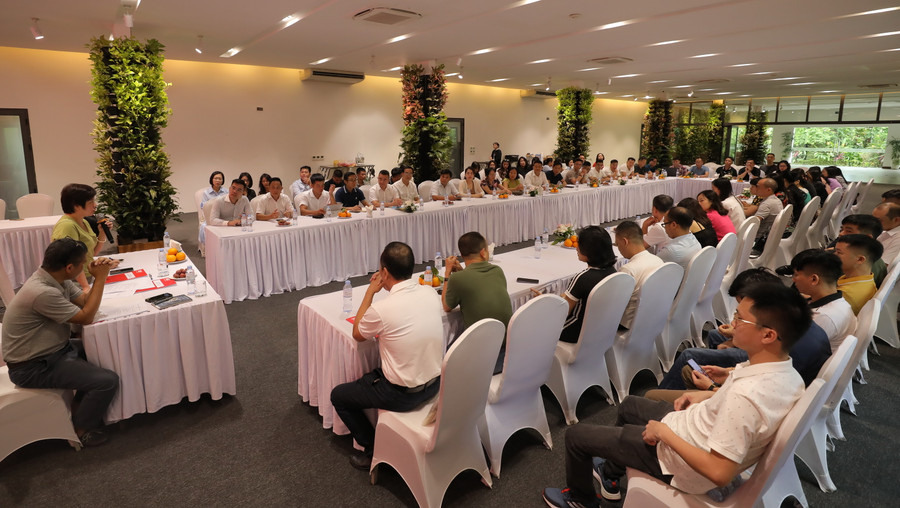 Chiều cùng ngày, Công đoàn Báo Giáo dục & Thời phát động phong trào “Xanh – Sạch – Đẹp” toàn cơ quan. Chiều cùng ngày, Công đoàn Báo Giáo dục & Thời phát động phong trào “Xanh – Sạch – Đẹp” toàn cơ quan.