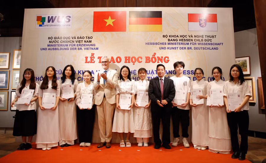 90 sinh viên xuất sắc khu vực phía Bắc nhận học bổng Bang Hessen, Cộng hòa Liên bang Đức.