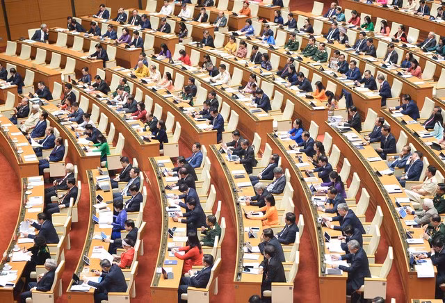 Quốc hội phê chuẩn miễn nhiệm Bộ trưởng Tài nguyên và Môi trường