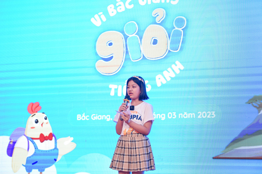 Tại vòng thi nói, các bạn thí sinh đều rất tự tin bộc lộ khả năng Tiếng Anh của bản thân.