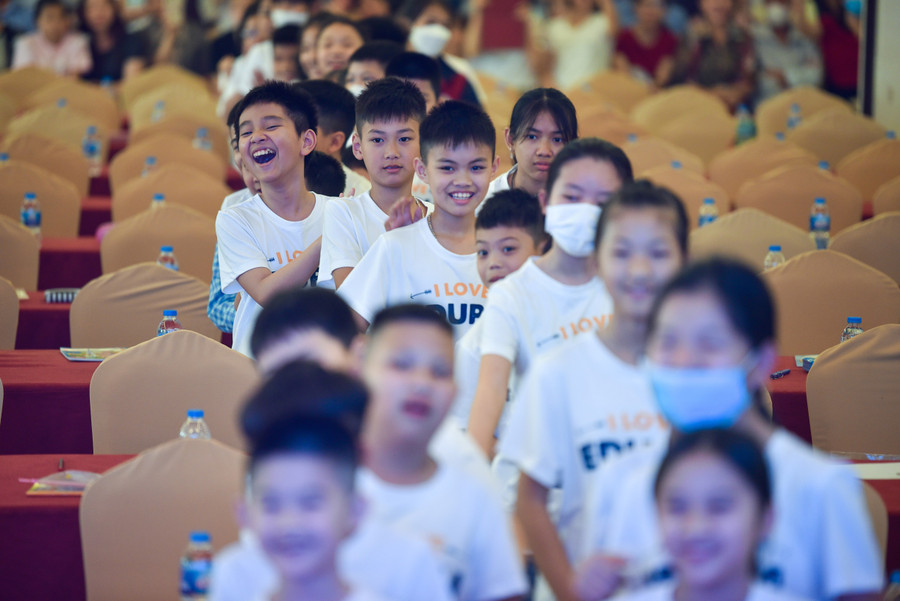 Cuộc thi không chỉ là nơi các em học sinh tăng cường khả năng nghe, nói, đọc, viết bằng Tiếng Anh, tại đây các em còn được tham gia vào các trò chơi giúp phản xạ về Tiếng Anh của các em được tốt hơn.