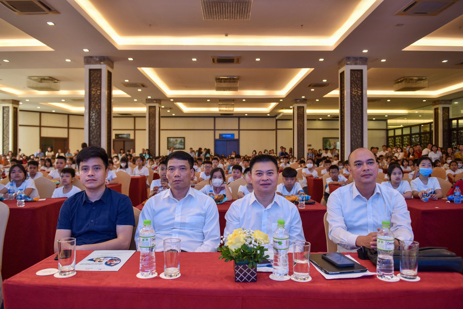 Đại biểu có mặt tại cuộc thi &quot; Vì Bắc Giang giỏi Tiếng Anh&quot;.