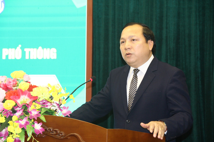 TS Vũ Ngọc Huyên – Phó Giám đốc Học viện Nông nghiệp Việt Nam phát biểu tại Hội thảo.