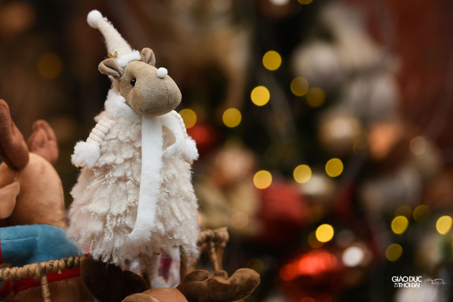 Năm nay mẫu mã các mặt hàng tương tự như những năm trước. Năm nay mẫu mã các mặt hàng tương tự như những năm trước.