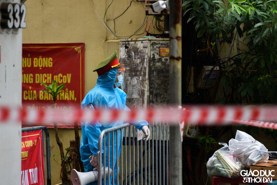 Thời gian cách ly y tế từ 14h ngày 23/8 đến 14h ngày 30/8 (7 ngày). Khu vực phong tỏa có gần 700 hộ dân với hơn 2.000 nhân khẩu.