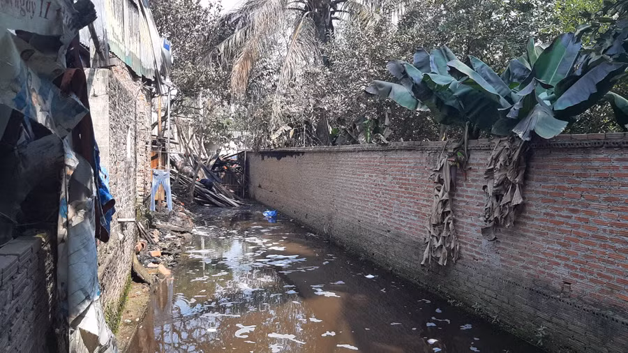 Được biết đây là căn nhà ngõ 196 Ngọc Trì là xưởng gỗ và làm kinh doanh.