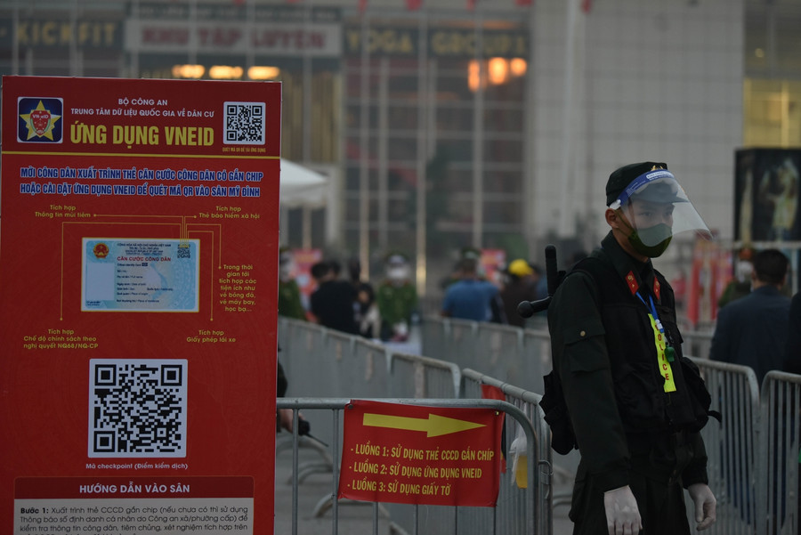  Trận Việt Nam - Saudi Arabia: Không khí sôi động trước sân vận động Mỹ Đình ảnh 6