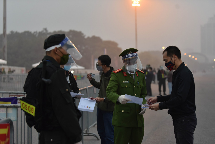 Ở buổi thi đấu thứ 2 trên sân nhà, công tác tổ chức cũng được chú trọng đảm bảo an toàn cho tất cả khán giả đến sân trong tình hình phức tạp của dịch Covid-19.