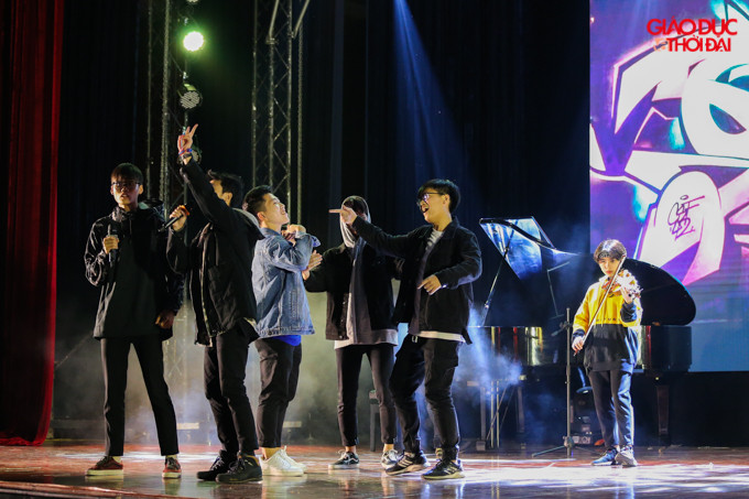 Bắt nguồn từ tiếng Latin, ý nghĩa cái tên “Flagrantia”, hay "Rực quang" của mùa thứ 12 này đã tạc nên dáng hình của một ngọn lửa chói lòa rực sáng, là biểu trưng độc đáo cho nội lực và lòng nhiệt thành của tuổi trẻ trong mỗi cá nhân.