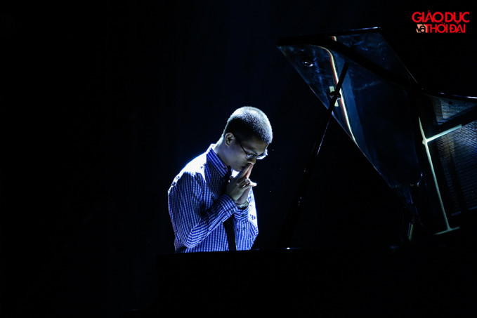 12 nhóm thí sinh tiêu biểu nhất đã xuất sắc giành được tấm vé bước tiếp trong tổng số 50 tiết mục của hai ngày Sơ khảo.