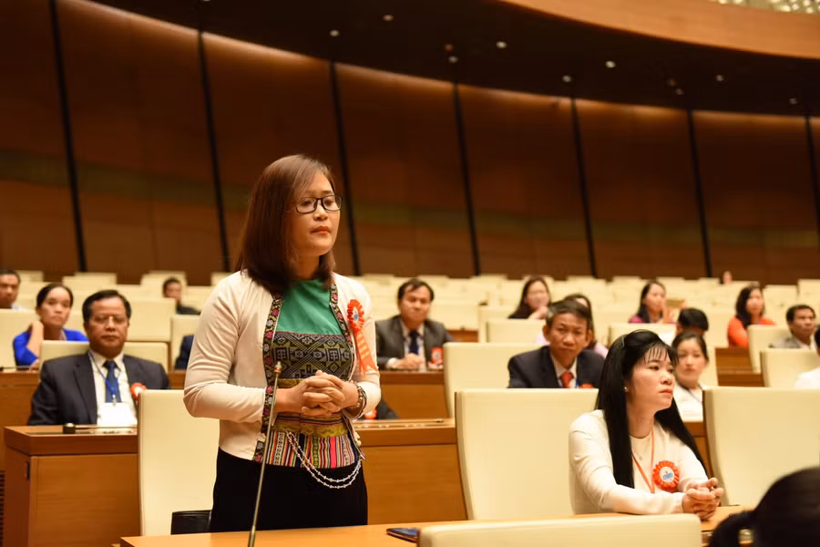 Nhà giáo gửi lời cảm ơn đến các cấp lãnh đạo Đảng, Nhà nước đã luôn dành những quan tâm to lớn đến sự nghiệp GD-ĐT