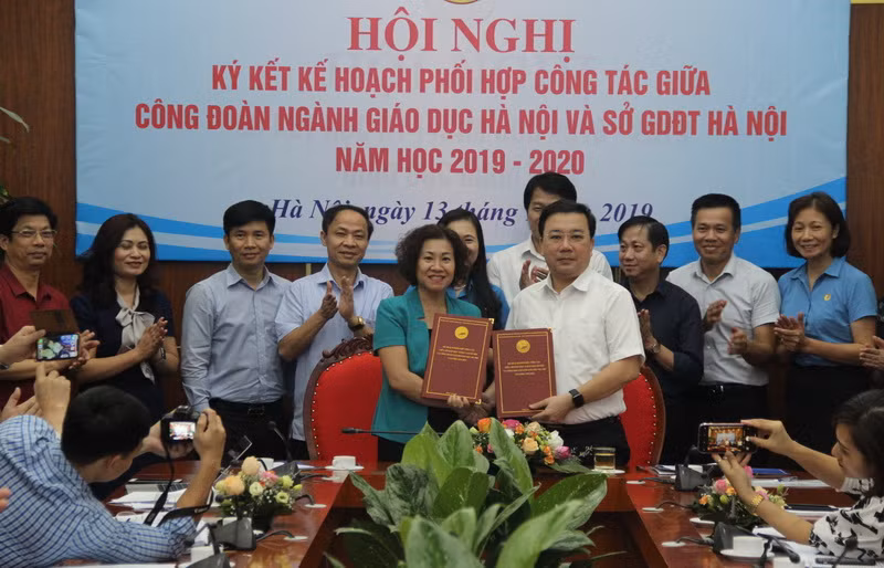 Quang cảnh Lễ ký kết. 