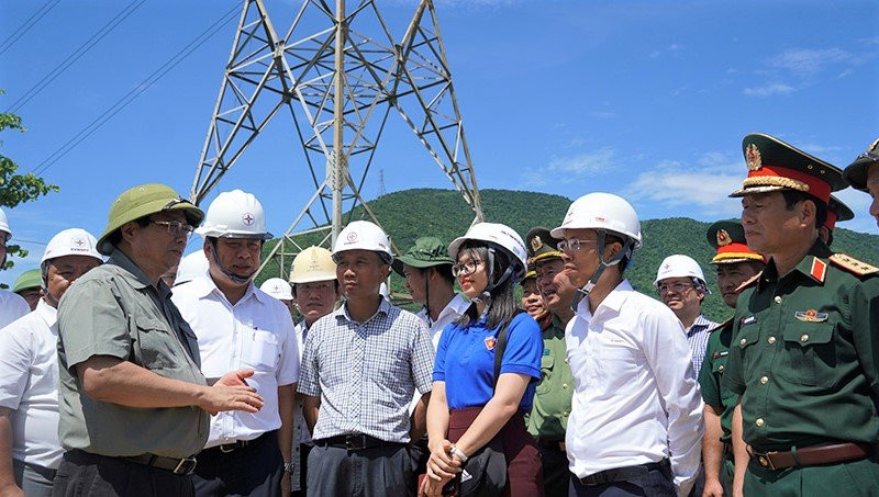 Thủ tướng đề nghị tỉnh Quảng Bình tiếp tục tạo điều kiện trong quá trình triển khai các dự án trọng điểm trên địa bàn. Thủ tướng đề nghị tỉnh Quảng Bình tiếp tục tạo điều kiện trong quá trình triển khai các dự án trọng điểm trên địa bàn.