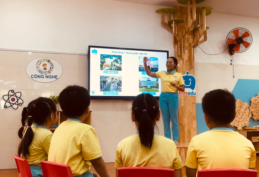 Tp Hồ Chí Minh đã có nhiều quan tâm “Xây dựng trường mầm non lấy trẻ làm trung tâm” giai đoạn 2021- 2025. Tp Hồ Chí Minh đã có nhiều quan tâm “Xây dựng trường mầm non lấy trẻ làm trung tâm” giai đoạn 2021- 2025.