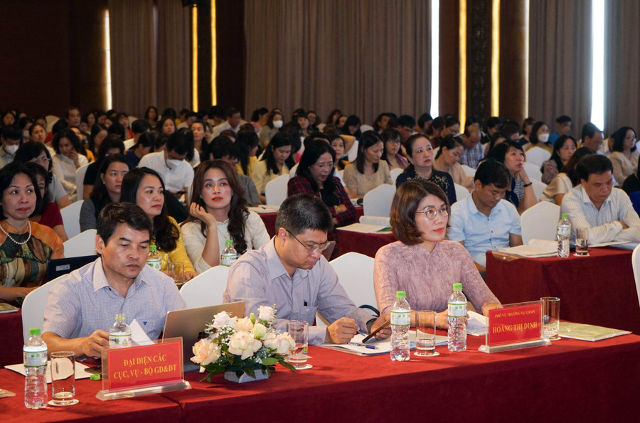 Lãnh đạo các vụ, cục chức năng và đại biểu tham dự Hội nghị