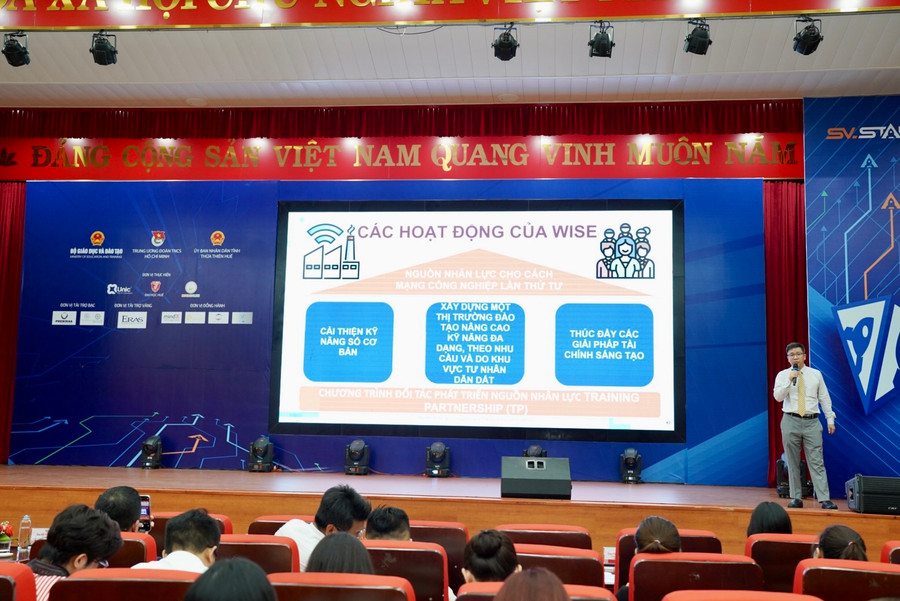 Ông Phan Vinh Quang, Trưởng nhóm chuyên gia, Hoạt động USAID WISE. Ông Phan Vinh Quang, Trưởng nhóm chuyên gia, Hoạt động USAID WISE.