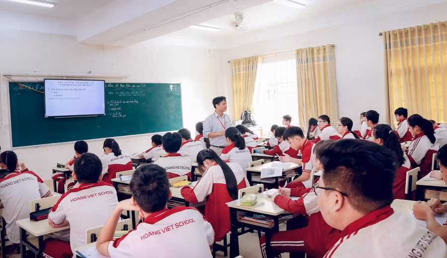 Một giờ học của thầy và trò trường TH, THCS và THPT Hoàng Việt (Đắk Lắk).