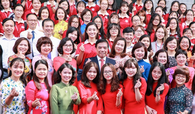 Một năm học thành công với thầy trò FTU Một năm học thành công với thầy trò FTU