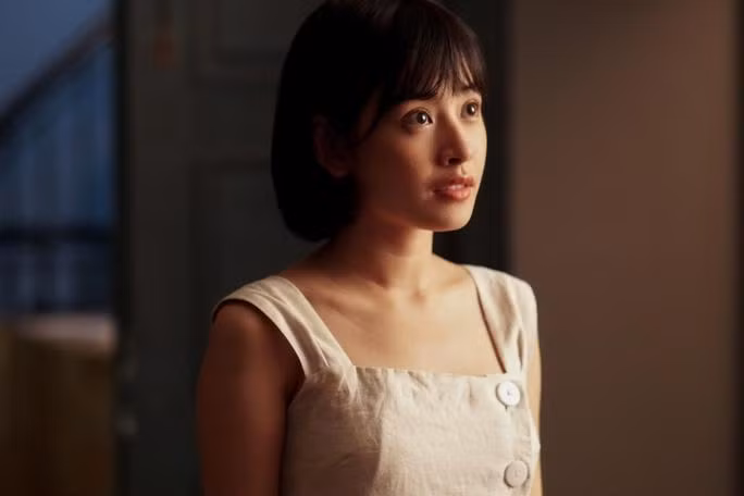 Vai "Em gái Hóc Môn" được Chi Pu thể hiện linh hoạt trong Chị Chị Em Em - Ảnh: Lui studio