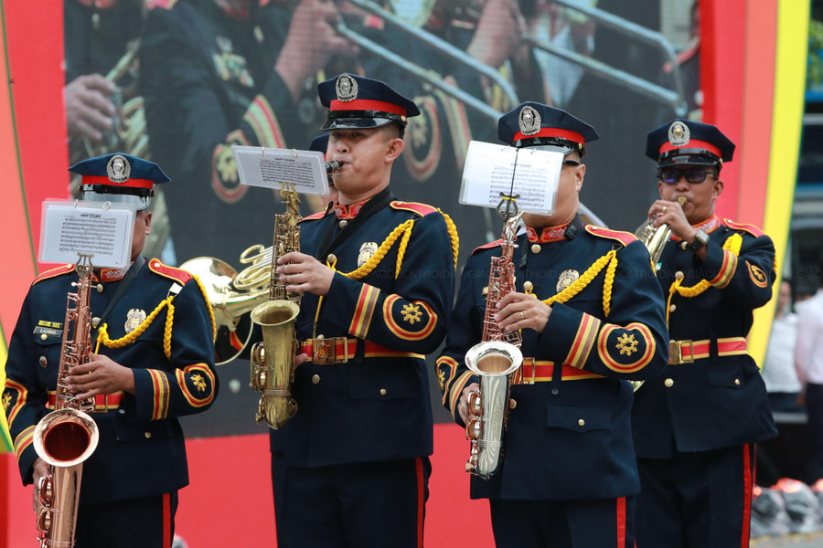 Tiết mục của đoàn Cảnh sát Philippines.