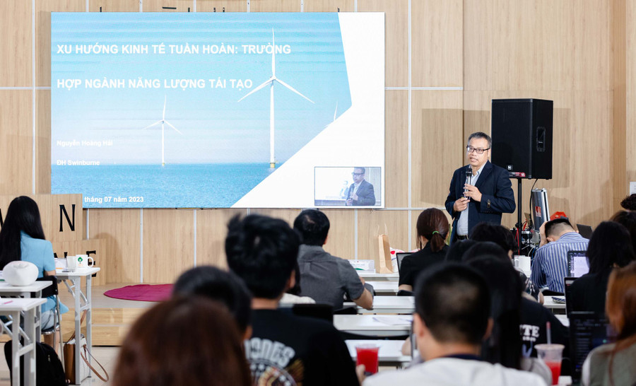 Ông Nguyễn Hoàng Hải - chuyên gia từ đại học Swinburne chia sẻ về xu hướng của kinh tế tuần hoàn hiện nay. Ảnh MSD Vietnam