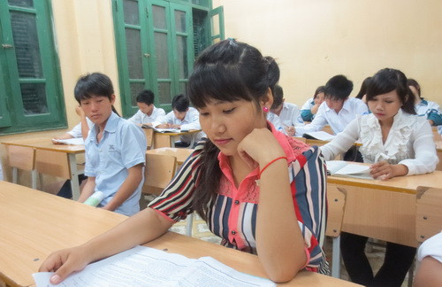 Lý Thị Loan tâm sự: Lớp học đặc biệt này đã tạo động lực để chúng em thi đua trong học tập. Lý Thị Loan tâm sự: Lớp học đặc biệt này đã tạo động lực để chúng em thi đua trong học tập.