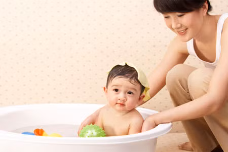 Luôn luôn giữ cho da sạch sẽ bằng cách tắm rửa hàng ngày với nước sạch